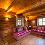 In St Martin With Sauna & Mountain Views Chalet *