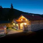 In St Martin With Sauna & Mountain Views Chalet *