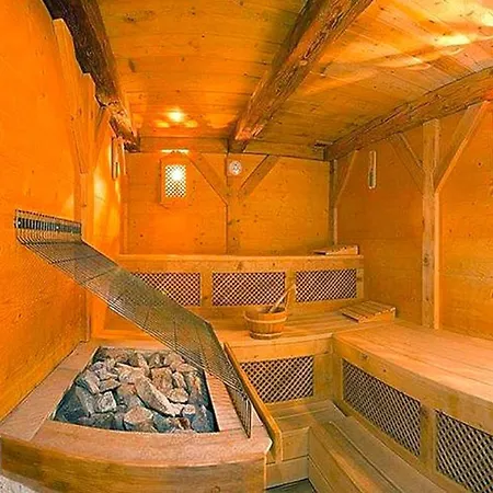 In St Martin With Sauna & Mountain Views * Sankt Martin am Tennengebirge