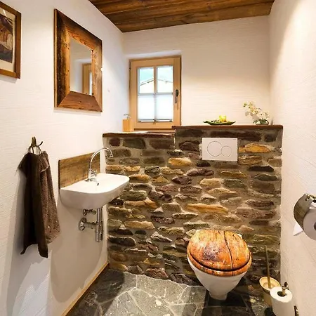 Chalet In St Martin With Sauna & Mountain Views *