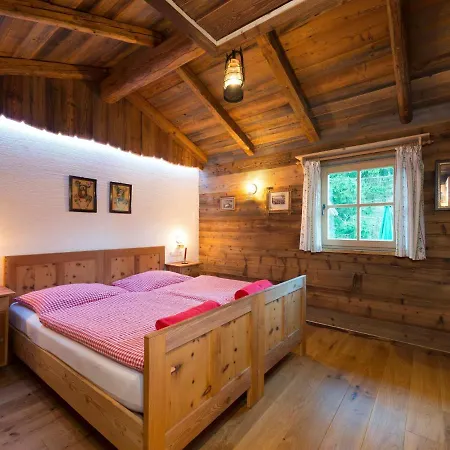 In St Martin With Sauna & Mountain Views